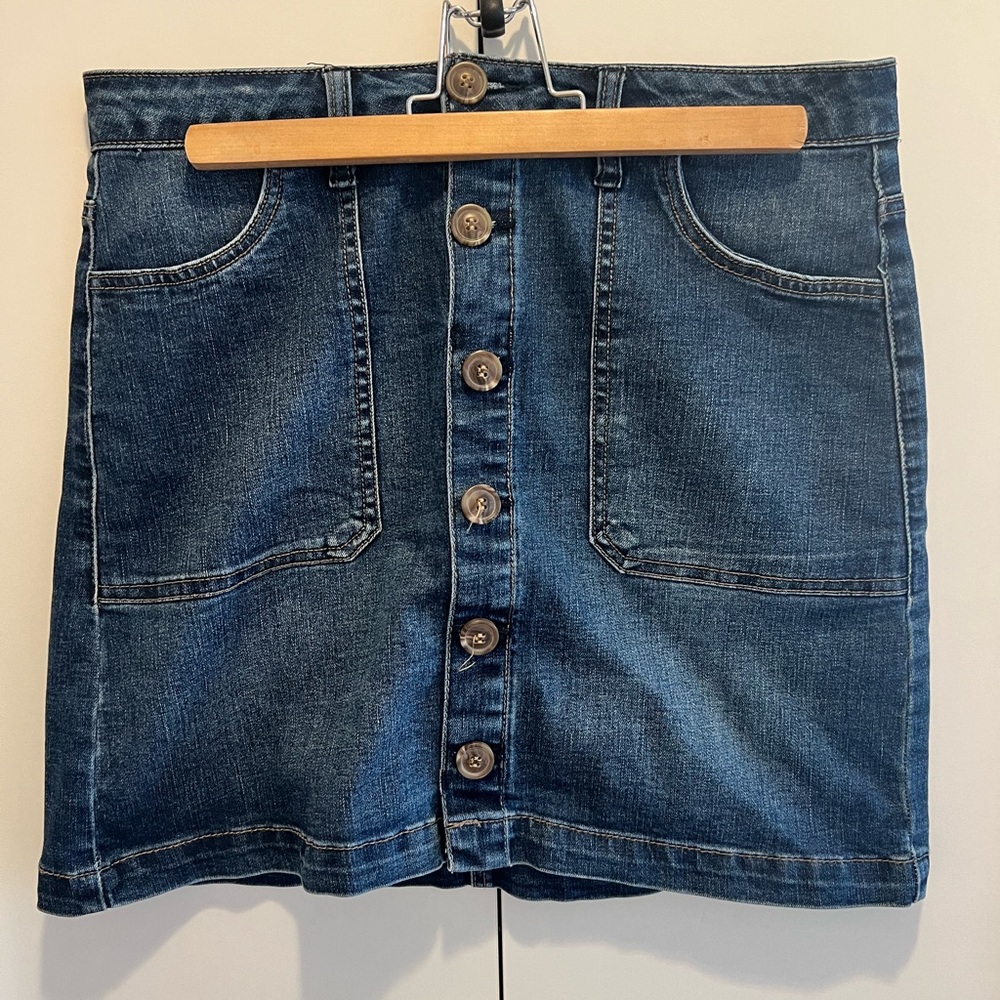 Mini pencil skirt
